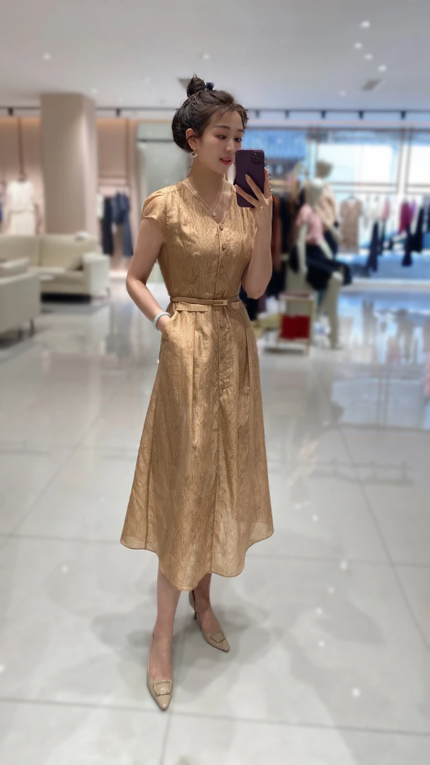 25219666【高斯雪岚】夏季新品显瘦气质时尚休闲女士简约复古连衣裙