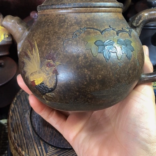 茶壶紫砂原矿泥料手工做一把紫砂壶。