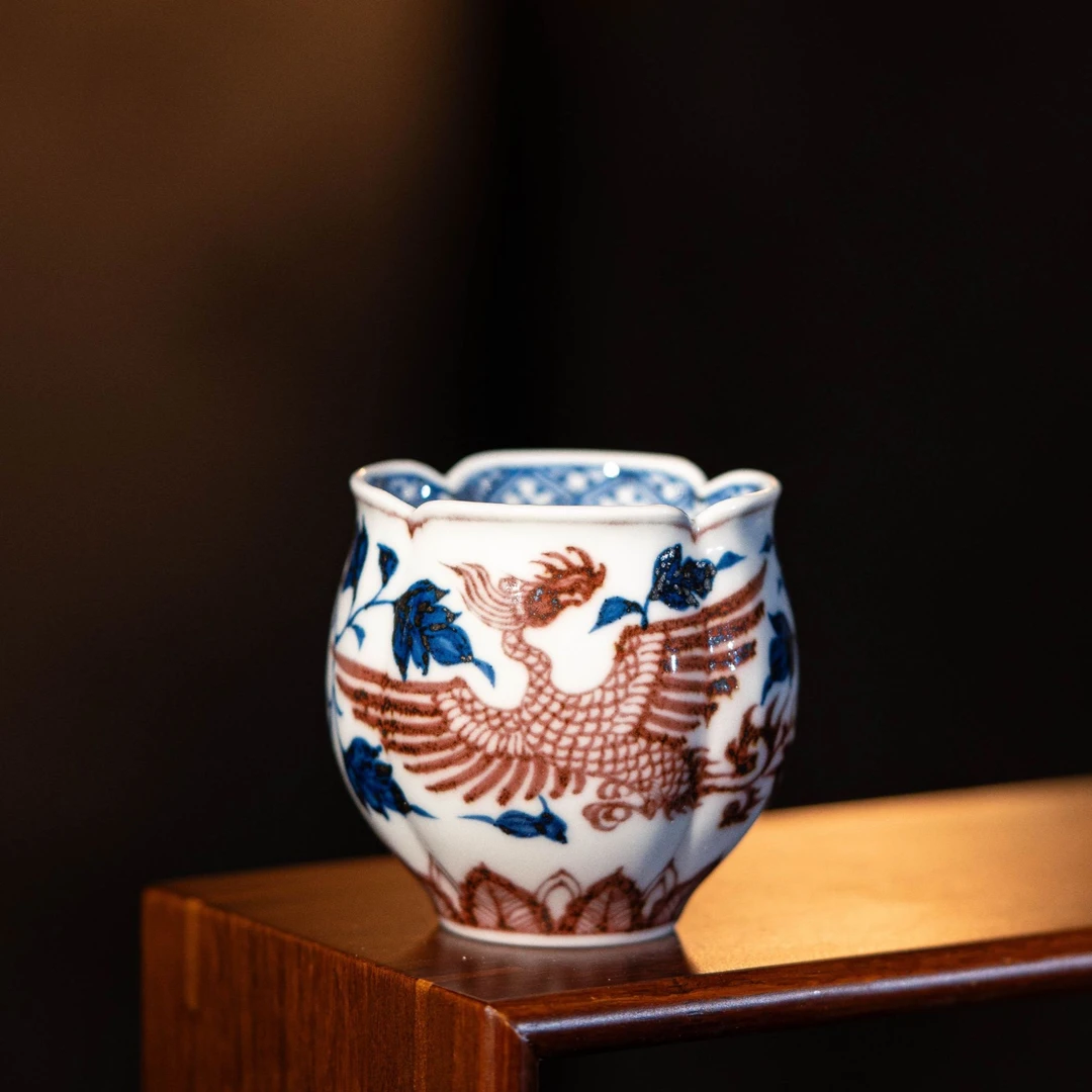 【畅怀堂】青花釉里红凤凰开窗花口杯（凰）雌