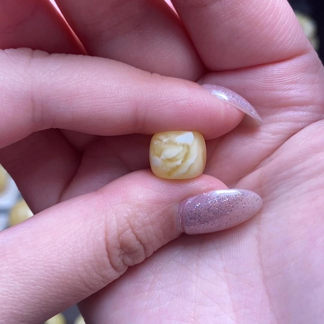 蜜蜡未镶嵌珠宝奇石卡11.7