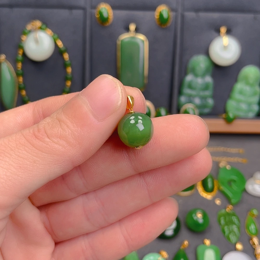 和田玉（碧玉）18K金镶嵌吊坠(不含链)