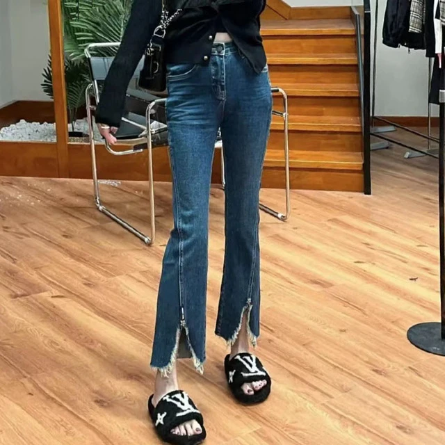 2025春季新款大码梨型身材女裤子胖妹妹高腰弹力开叉微喇牛仔裤女
