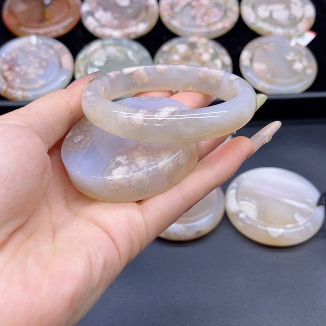 玛瑙/玉髓手镯未镶嵌59