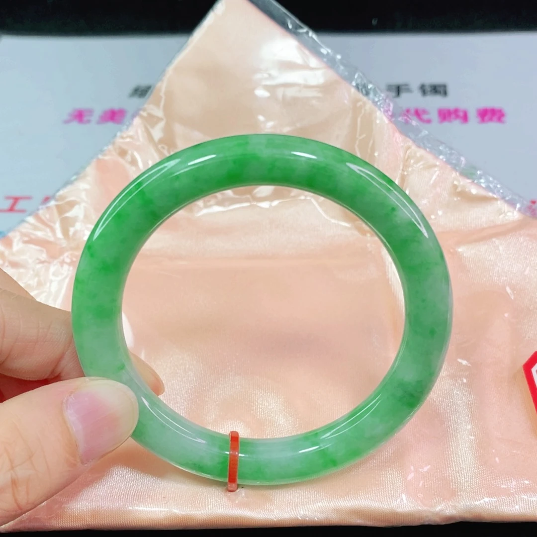 翡翠手镯未镶嵌54-56圈口圆条