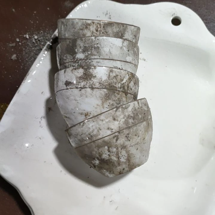 摆件盘子碗茶壶啥都有