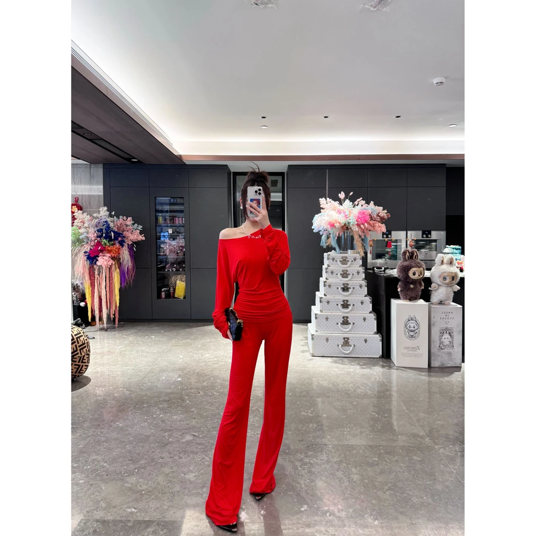 DUOMI【夏日巴胺】黑红黄绿四色斜肩露肩长袖上衣长裤套装