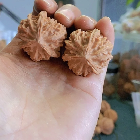 【闪购商品】把件文玩核桃34歧山三棱