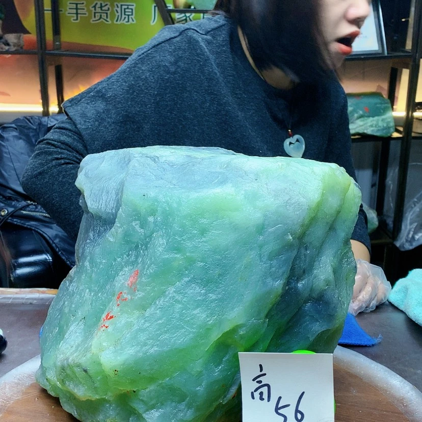 【闪购商品】未镶嵌蛇纹石玉原石