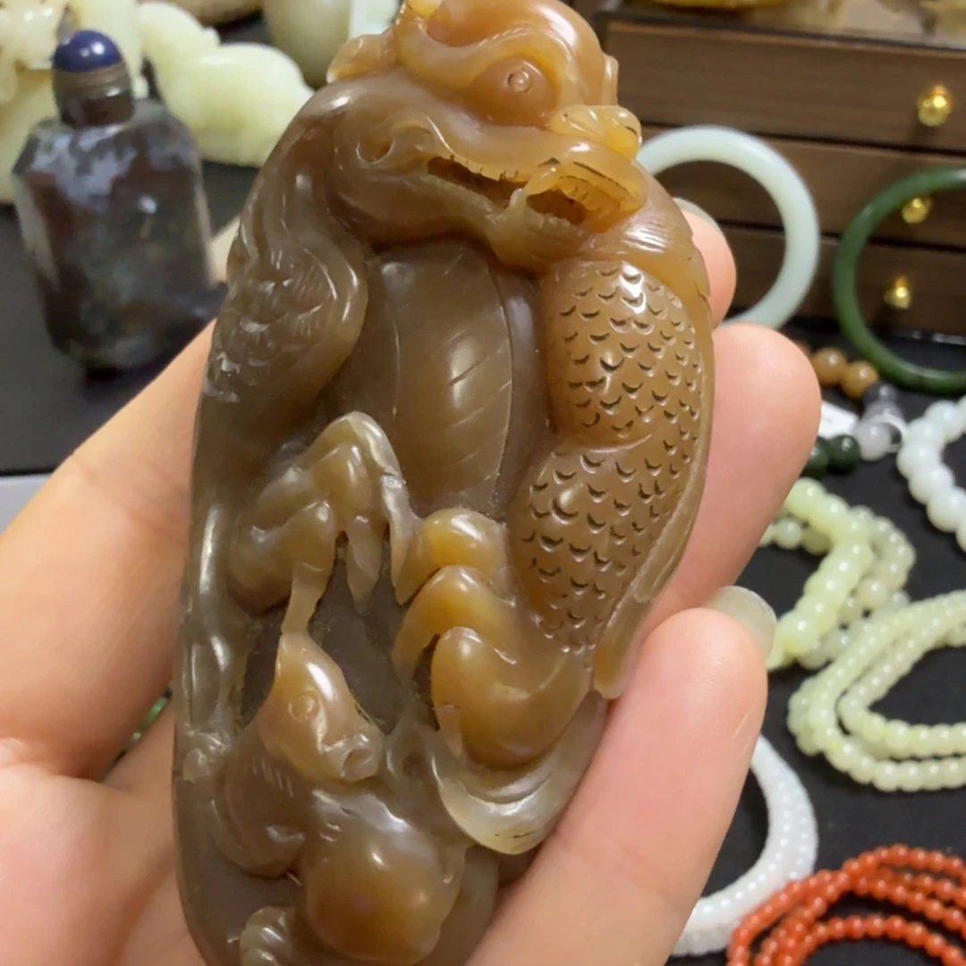 未镶嵌和田玉（糖玉）把件