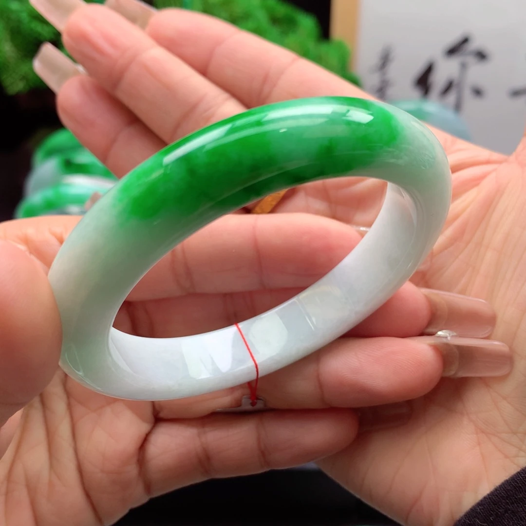 未镶嵌手镯翡翠缅甸