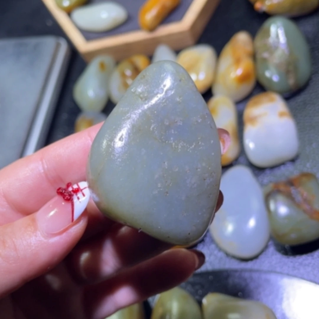 【闪购商品】颈饰未镶嵌和田玉
