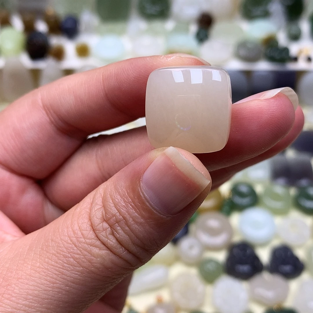 和田玉未镶嵌颈饰杨*杨