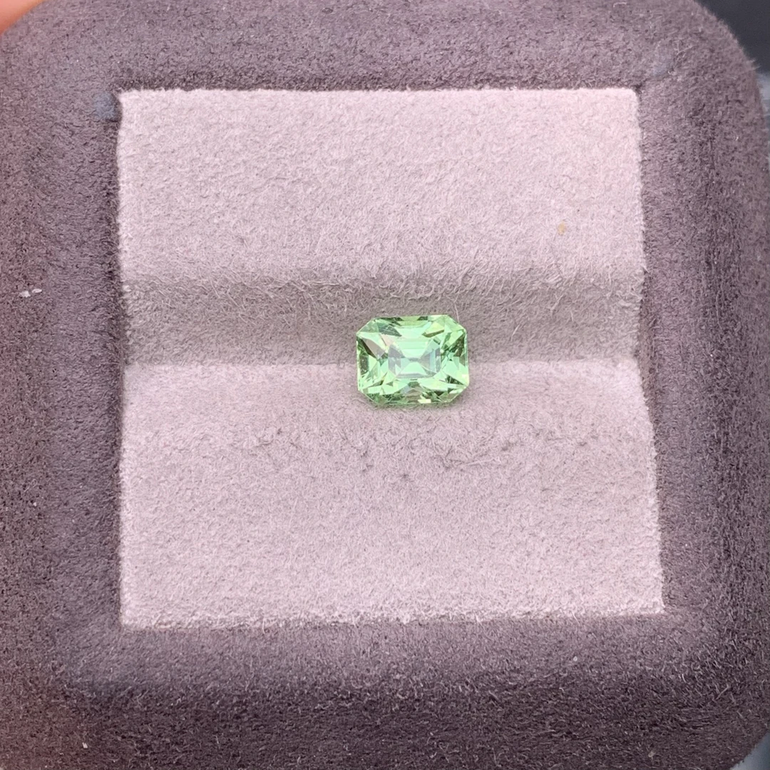 天然薄荷榴石 1.61克拉