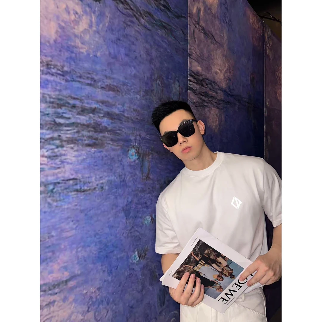 【X】时尚潮流质感夏季简约休闲短袖