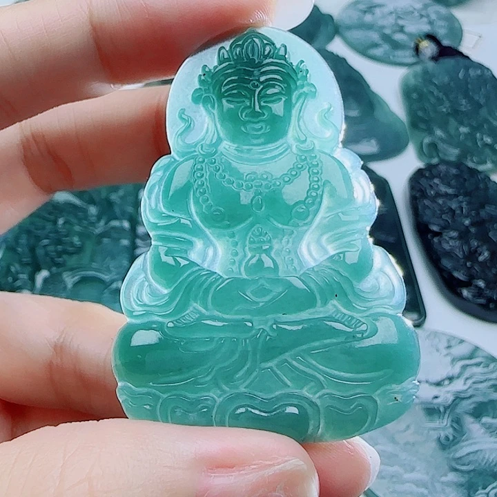 翡翠未镶嵌颈饰多样性发货天然的A货翡翠