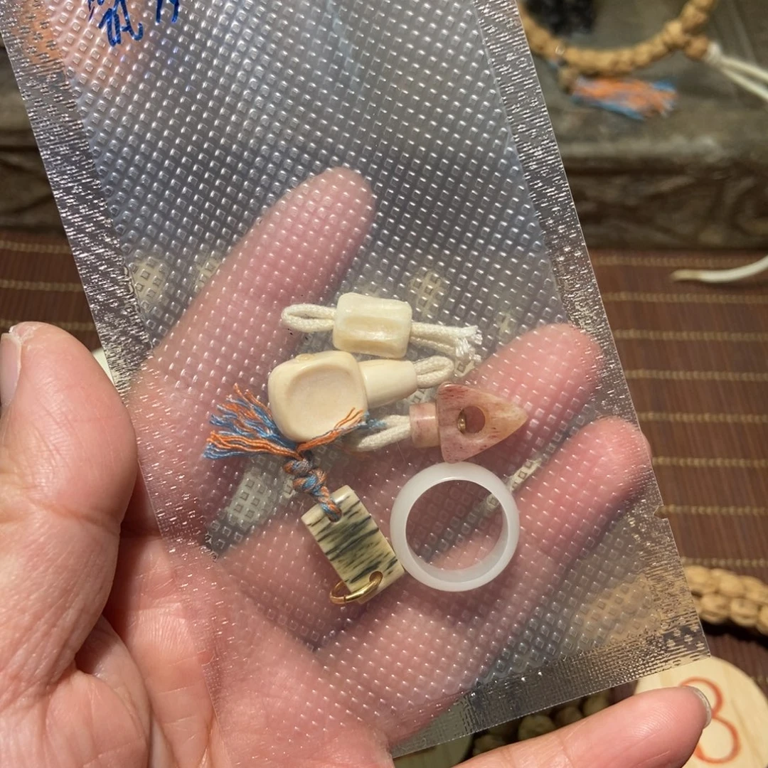 x***.吊坠柏香籽/百香籽