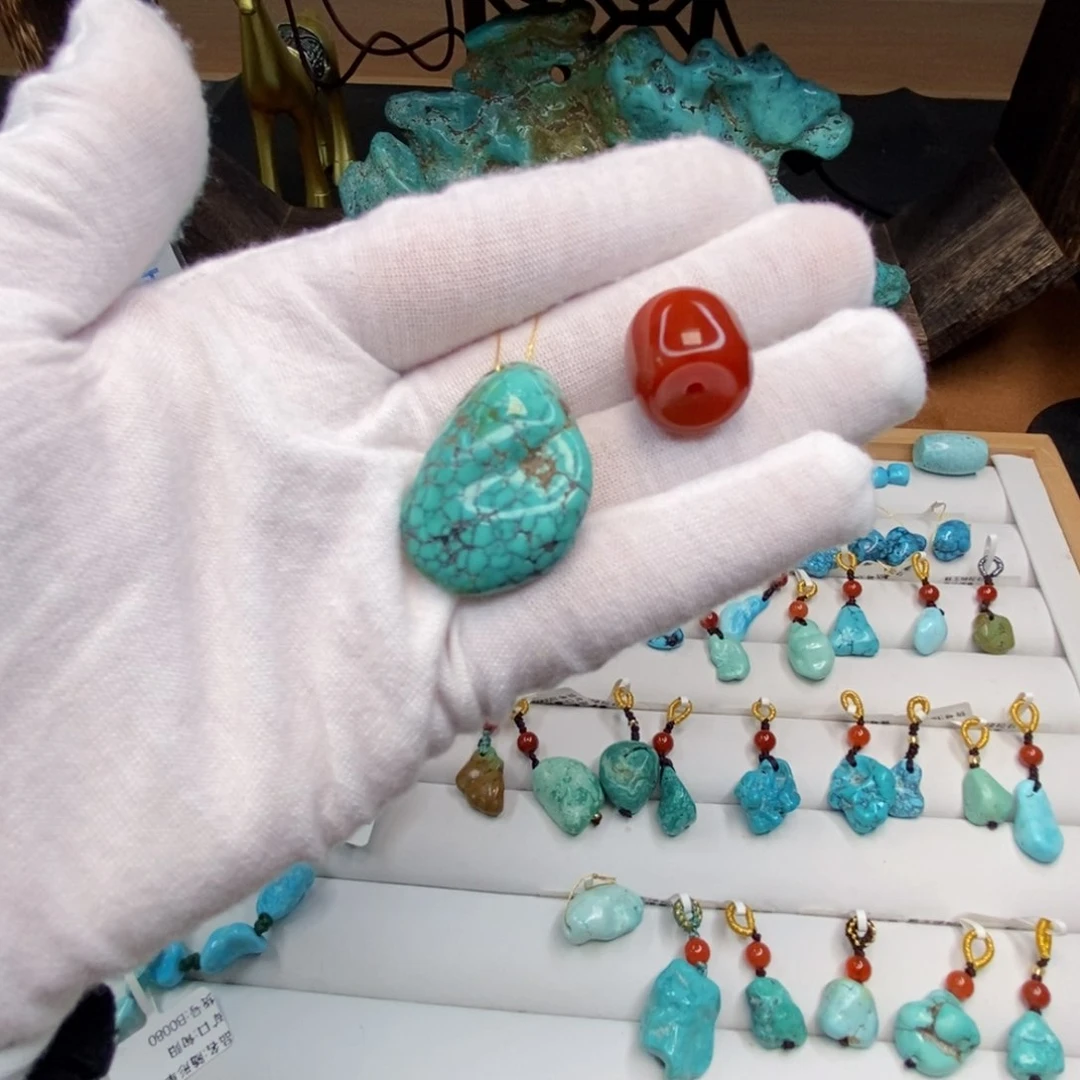 玛瑙/玉髓原矿未镶嵌且****?