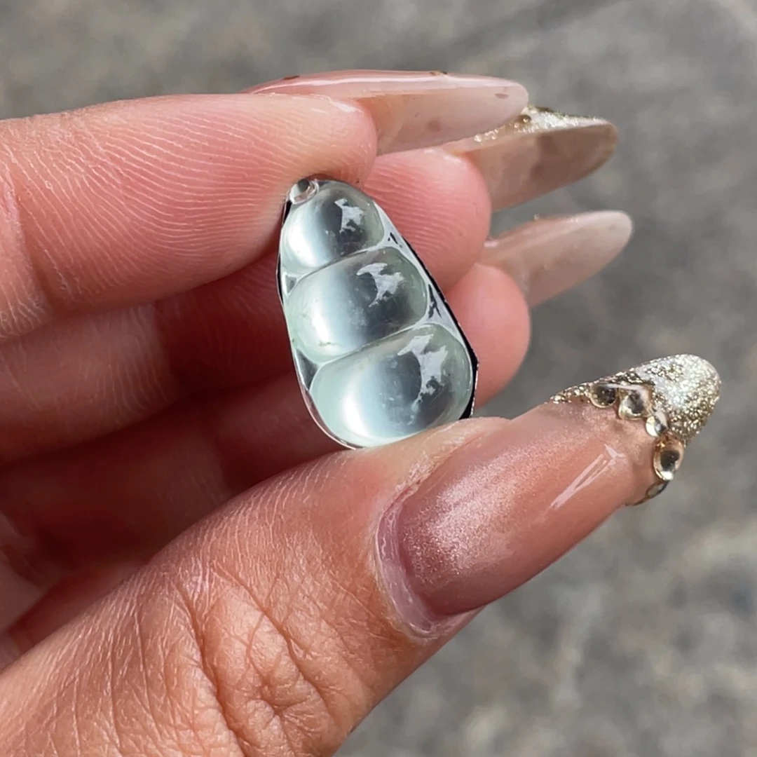 颈饰未镶嵌翡翠豆子