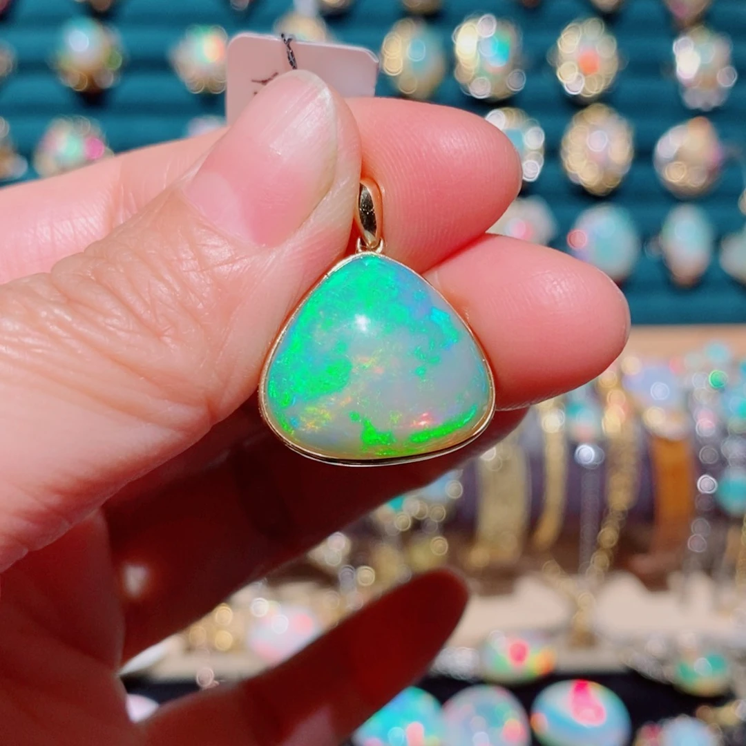 欧泊欧泊吊坠18K金镶嵌