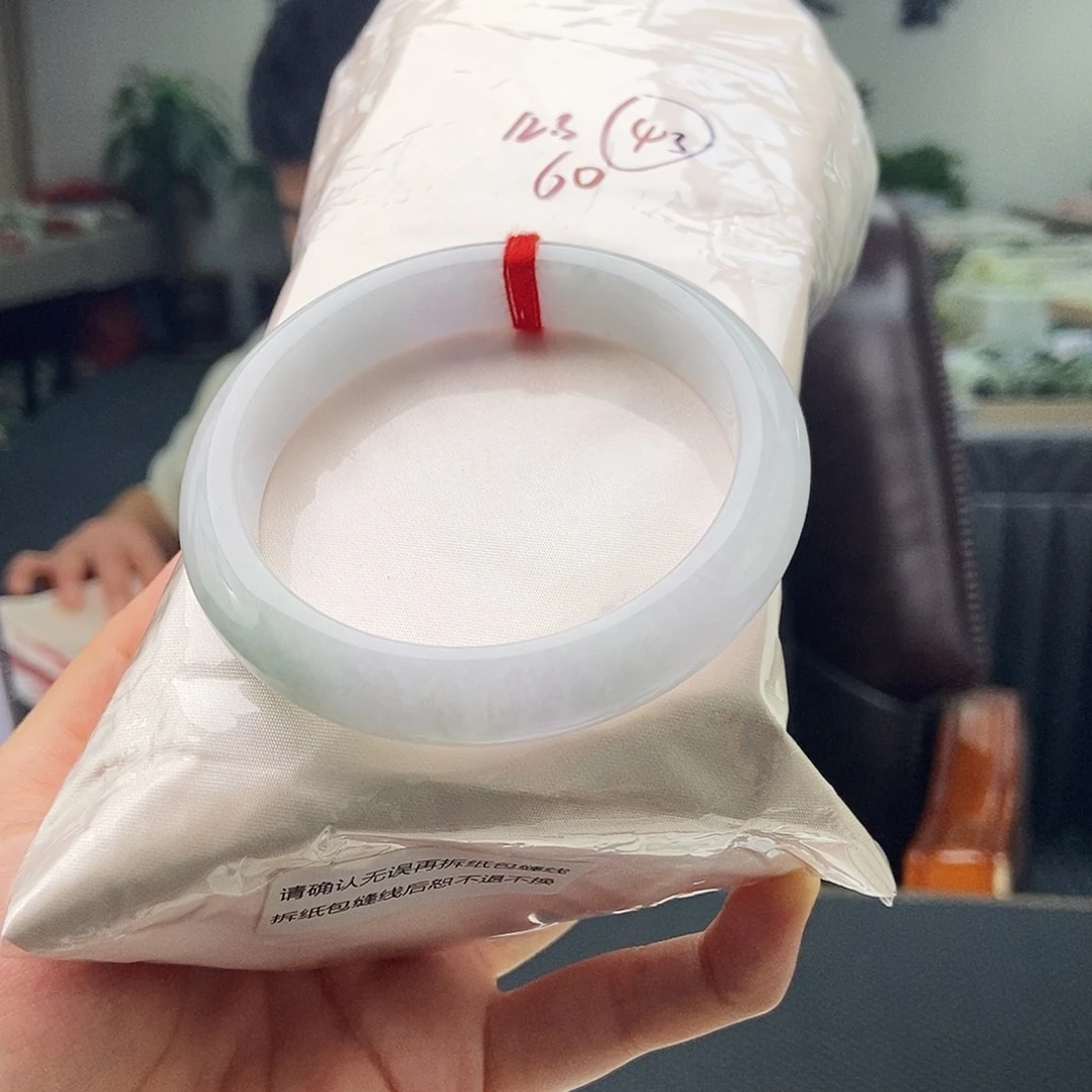 翡翠未镶嵌手镯拍一发一