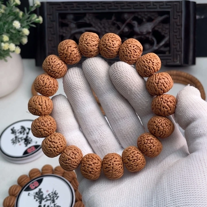 困***会桃木小众金豆桃核手串