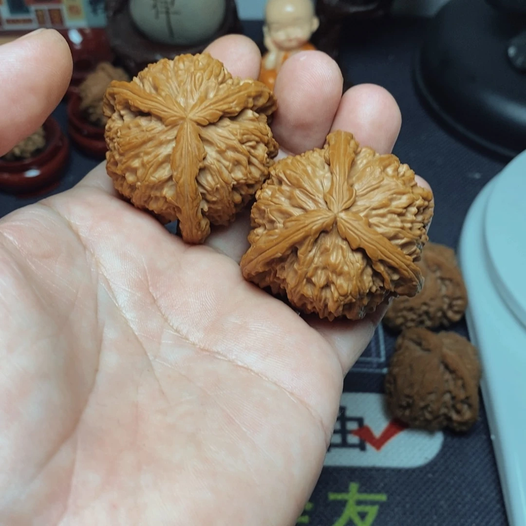 把件文玩核桃曹****院白狮子正奔188.88