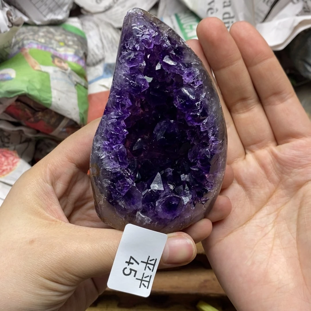 乌拉圭未镶嵌紫晶