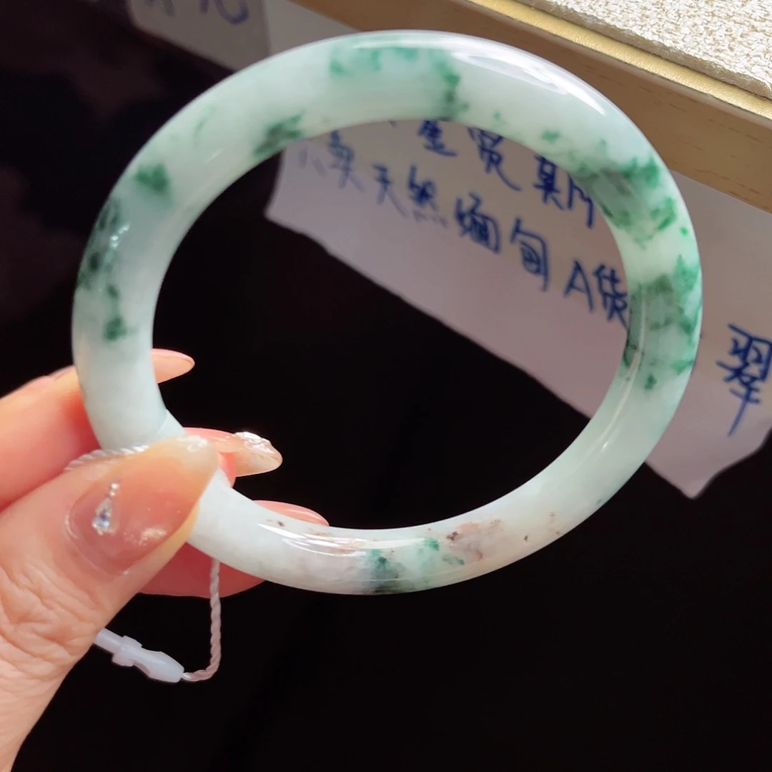 翡翠未镶嵌手镯手镯