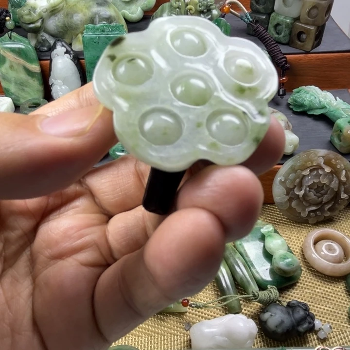 独山玉未镶嵌珠宝半成品