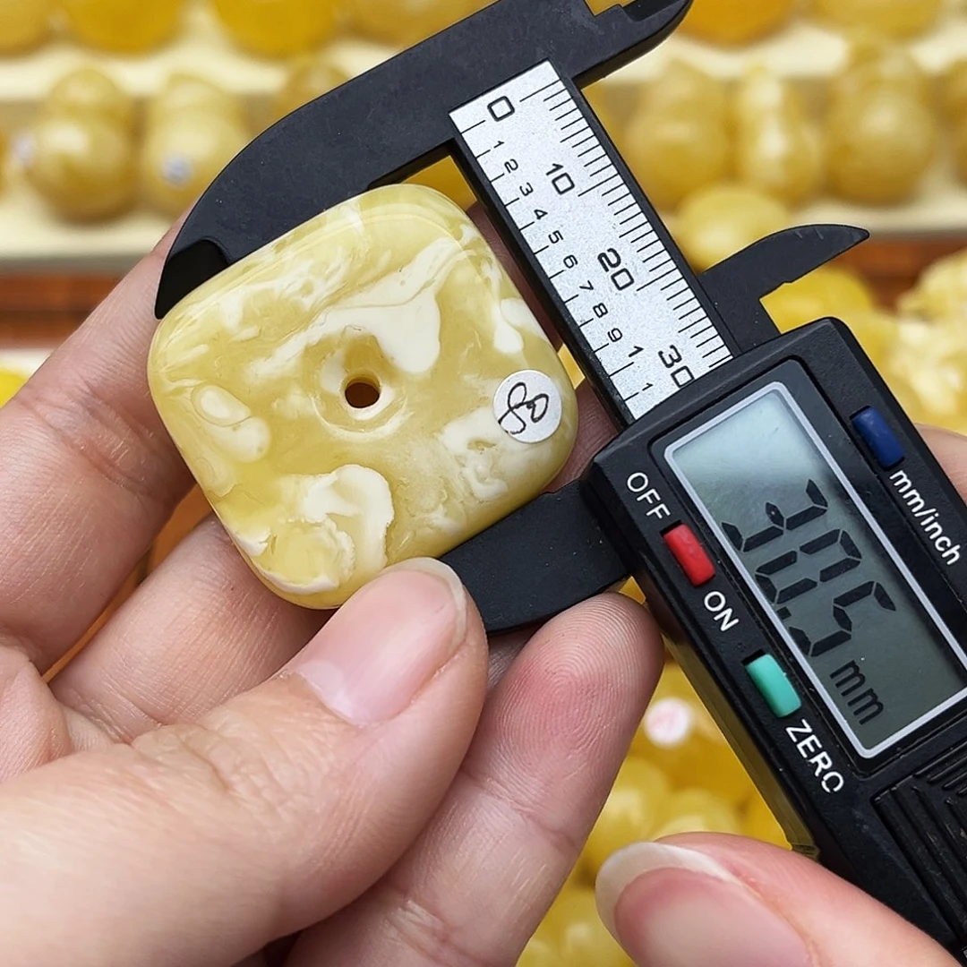 蜜蜡未镶嵌裸石天然