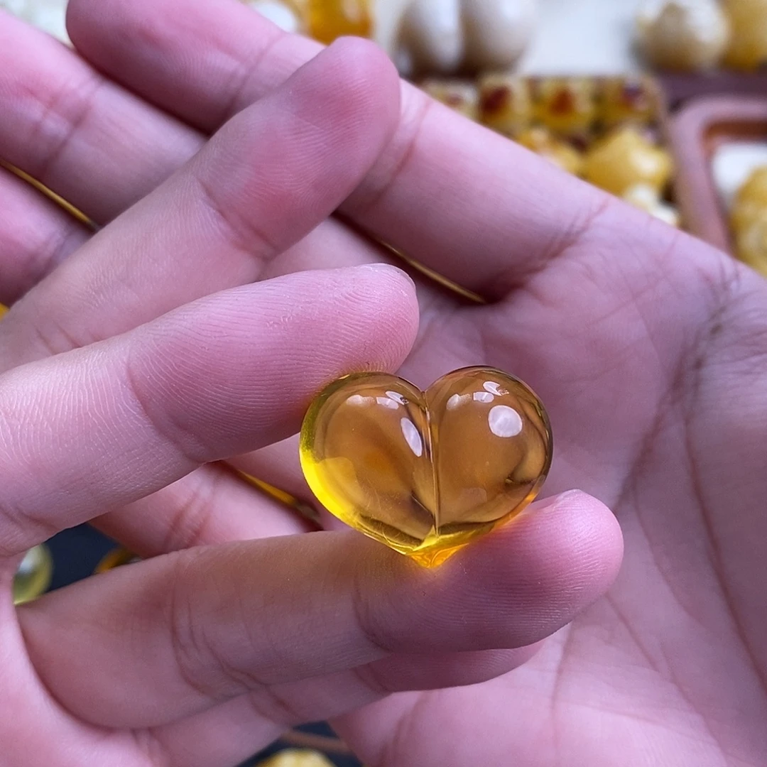 琥珀未镶嵌珠宝奇石