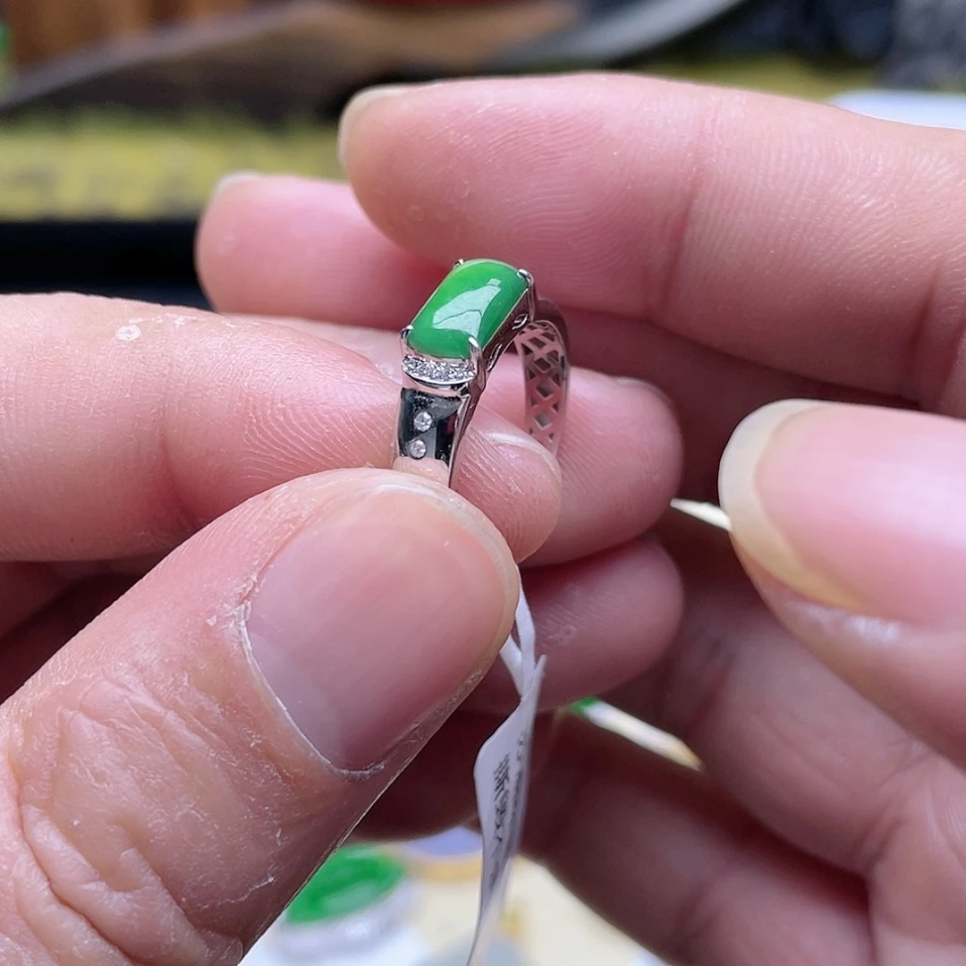 翡翠颈饰18K金镶嵌回流