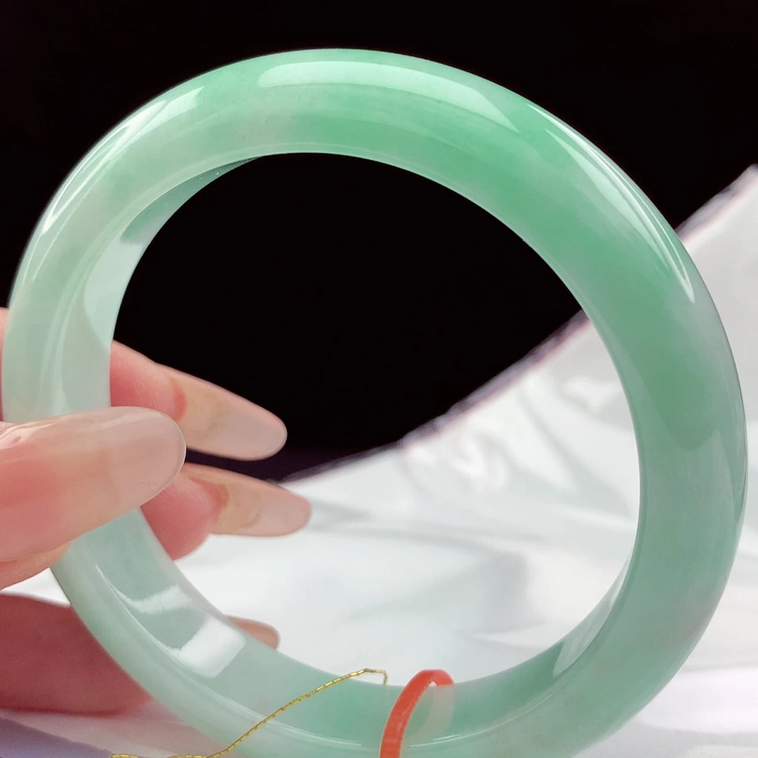 翡翠手镯未镶嵌58圈408