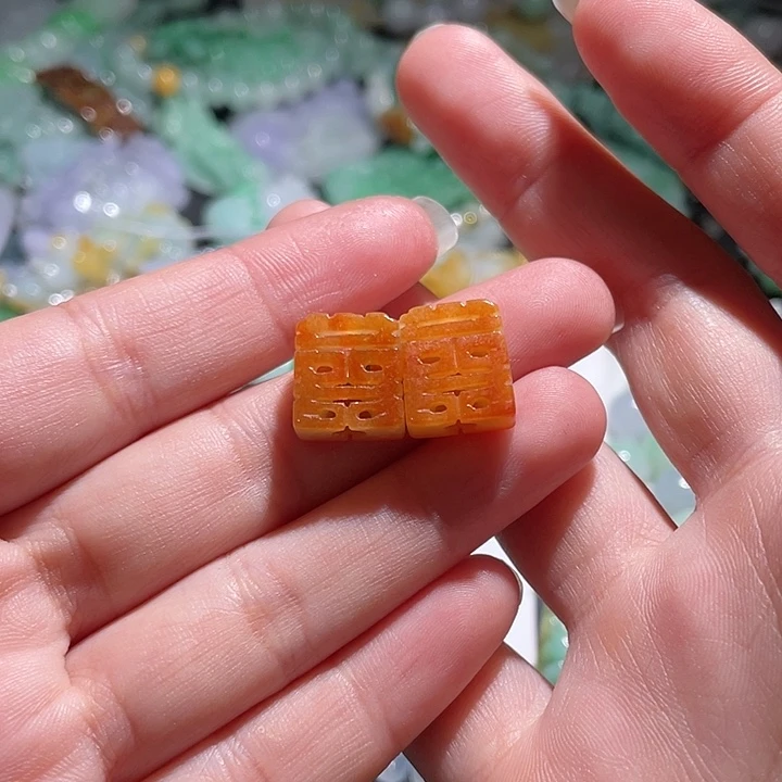 颈饰未镶嵌翡翠天