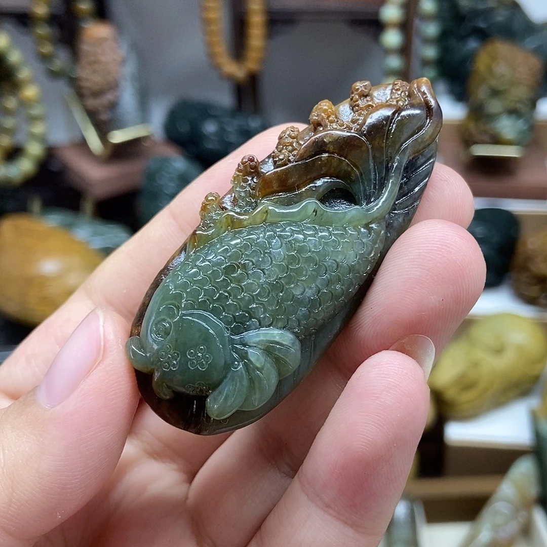 岫岩河磨玉（透闪石质玉）未镶嵌挂件沫*