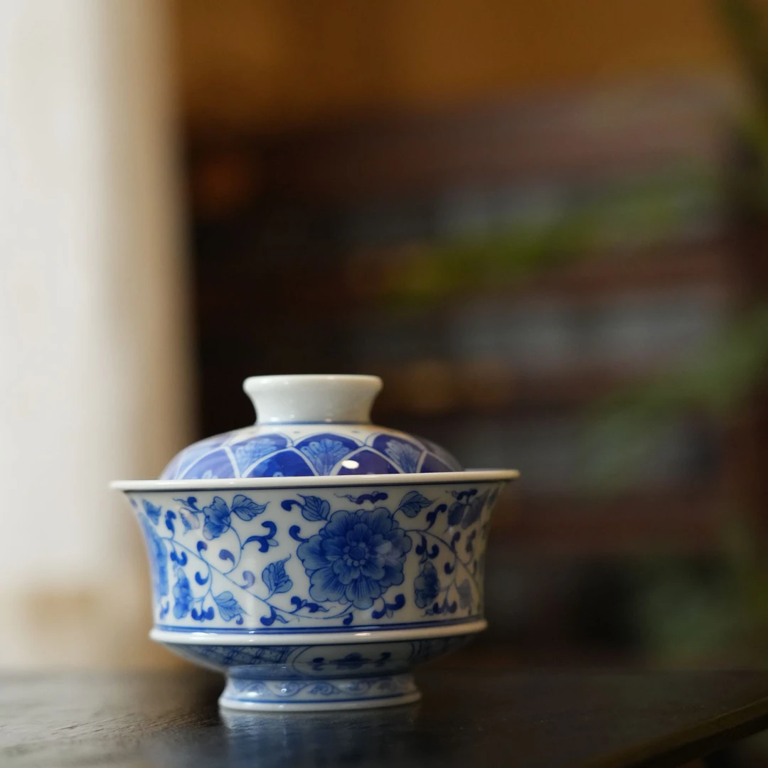 【雲梦茶器】月造见物-缠枝宝相盖碗