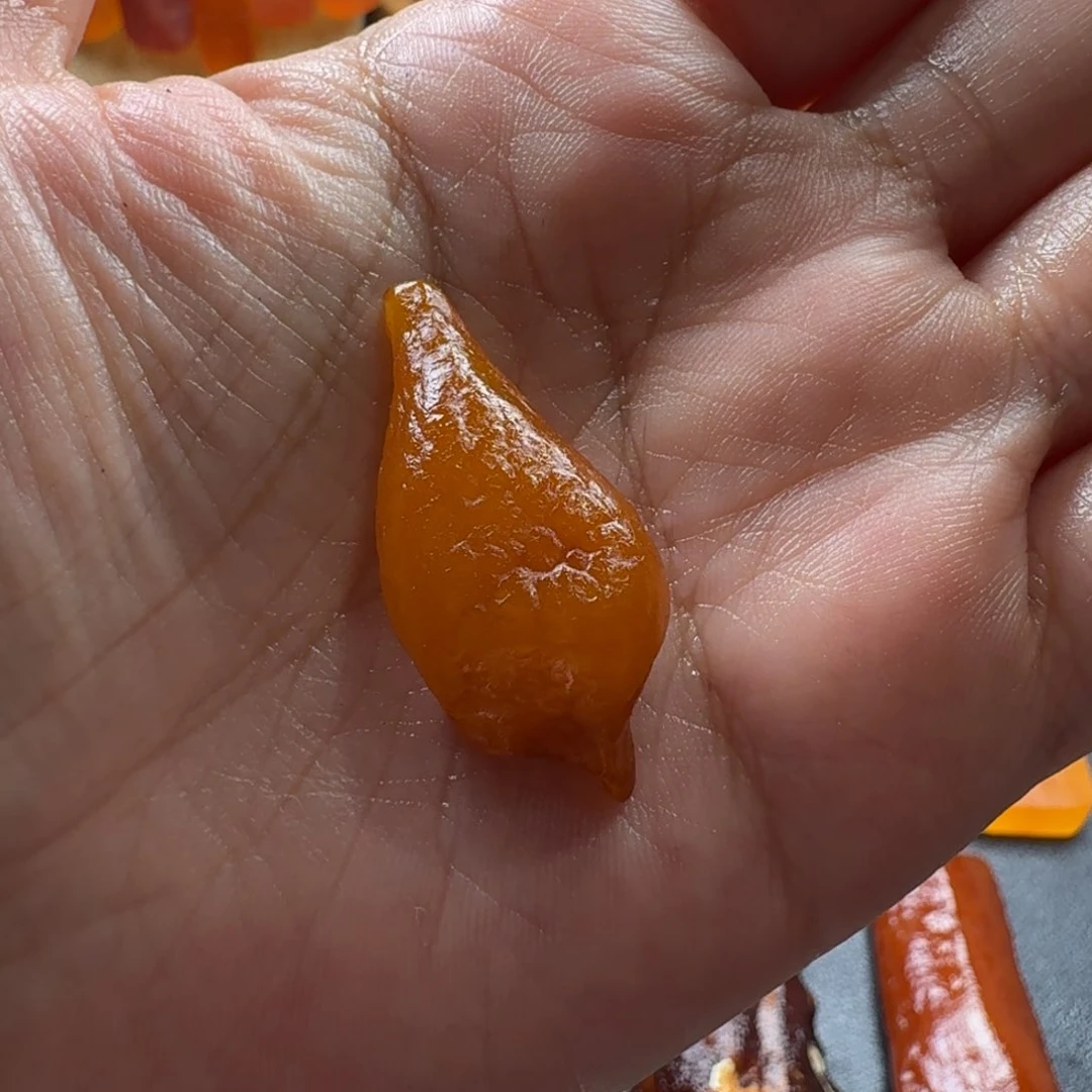 未镶嵌琥珀裸石海漂原石