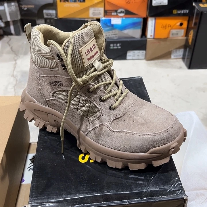 编码098 。 42码防砸防刺劳保鞋