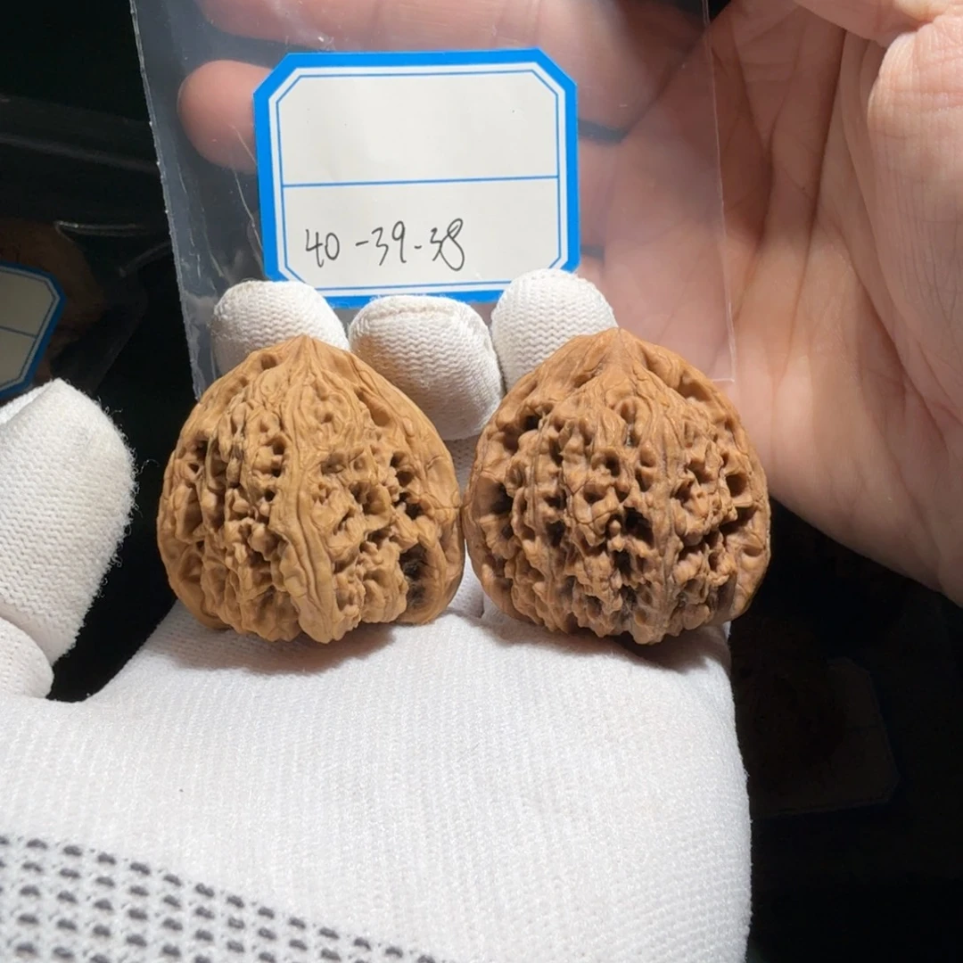 平***⁸吊坠文玩核桃南疆三角40