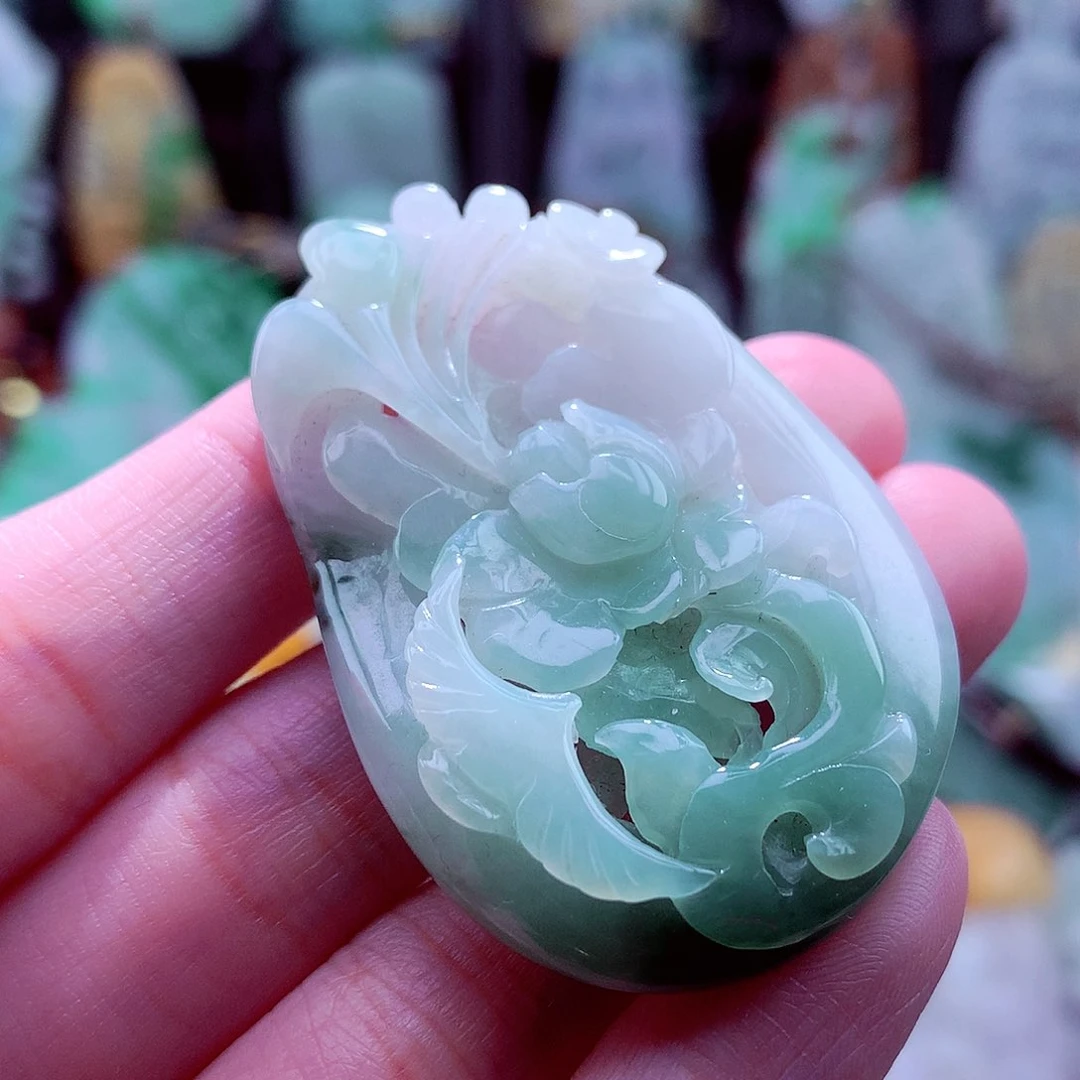 颈饰未镶嵌翡翠天然