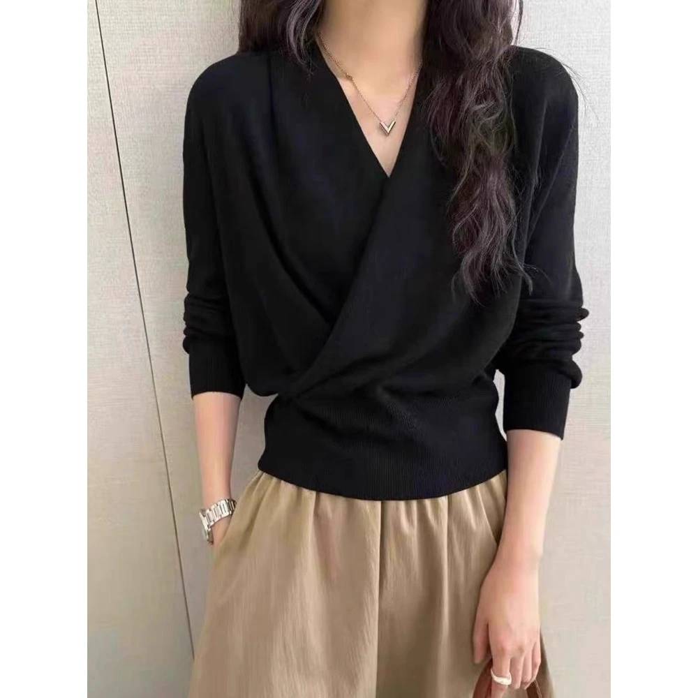 高级感气质修身收腰长袖上衣女韩系早秋穿搭氛围感纯色v领针织衫