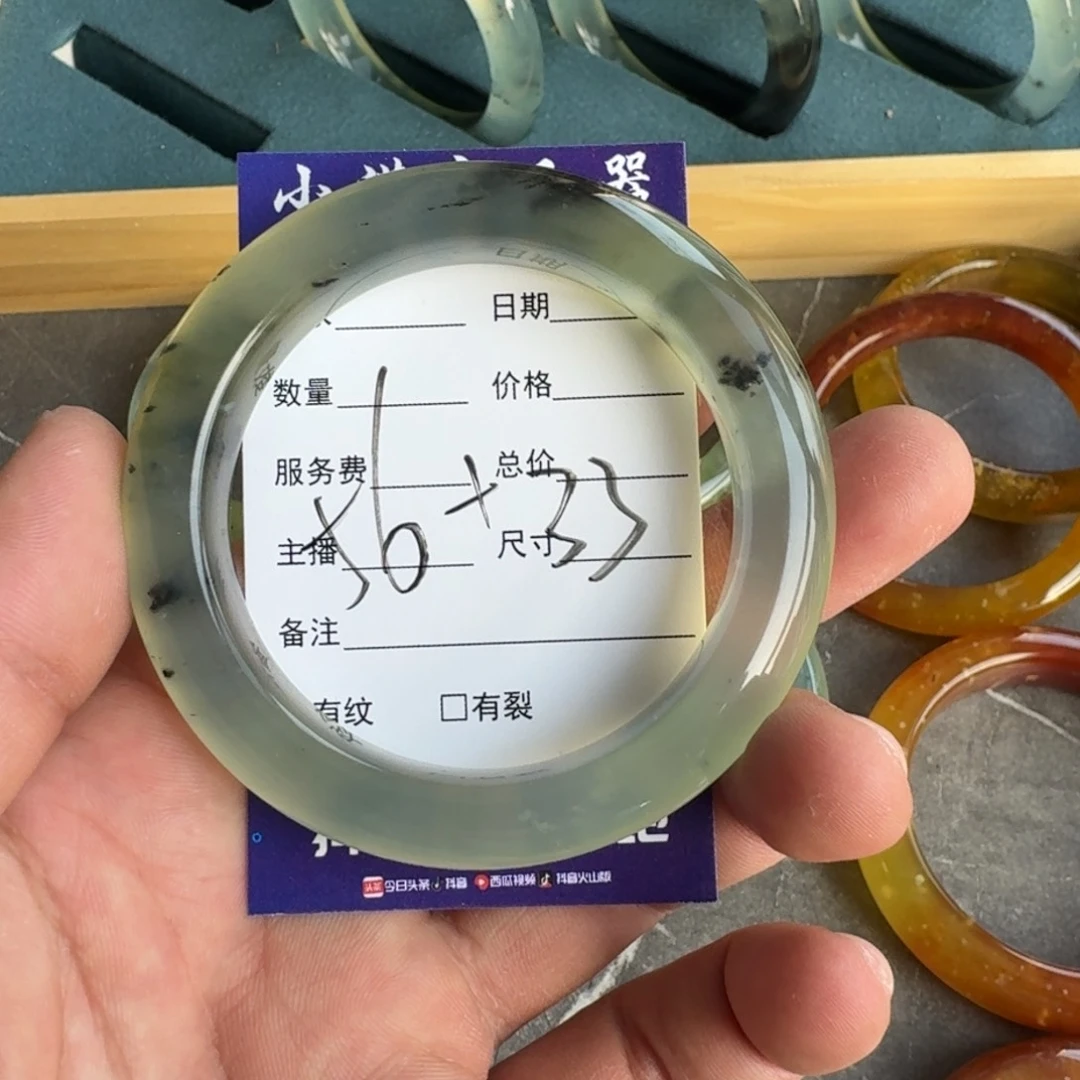 蛇纹石玉手镯合金小***猪