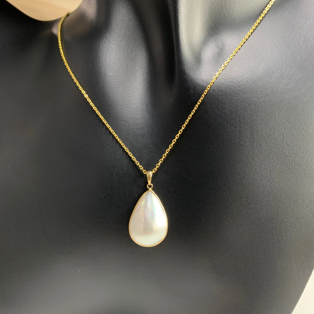 全新未使用  【挺大的/少见水滴】18k海珠马贝吊坠-4070