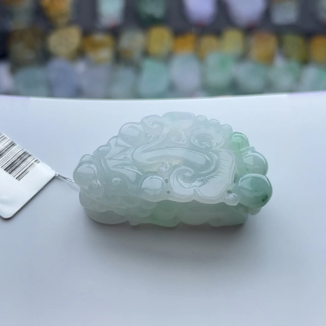 翡翠颈饰未镶嵌貔貅