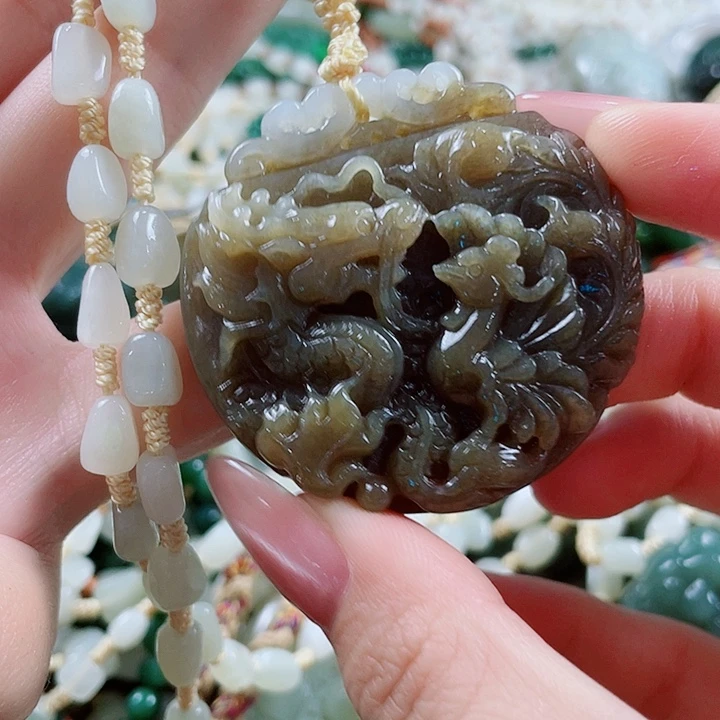 颈饰未镶嵌和田玉