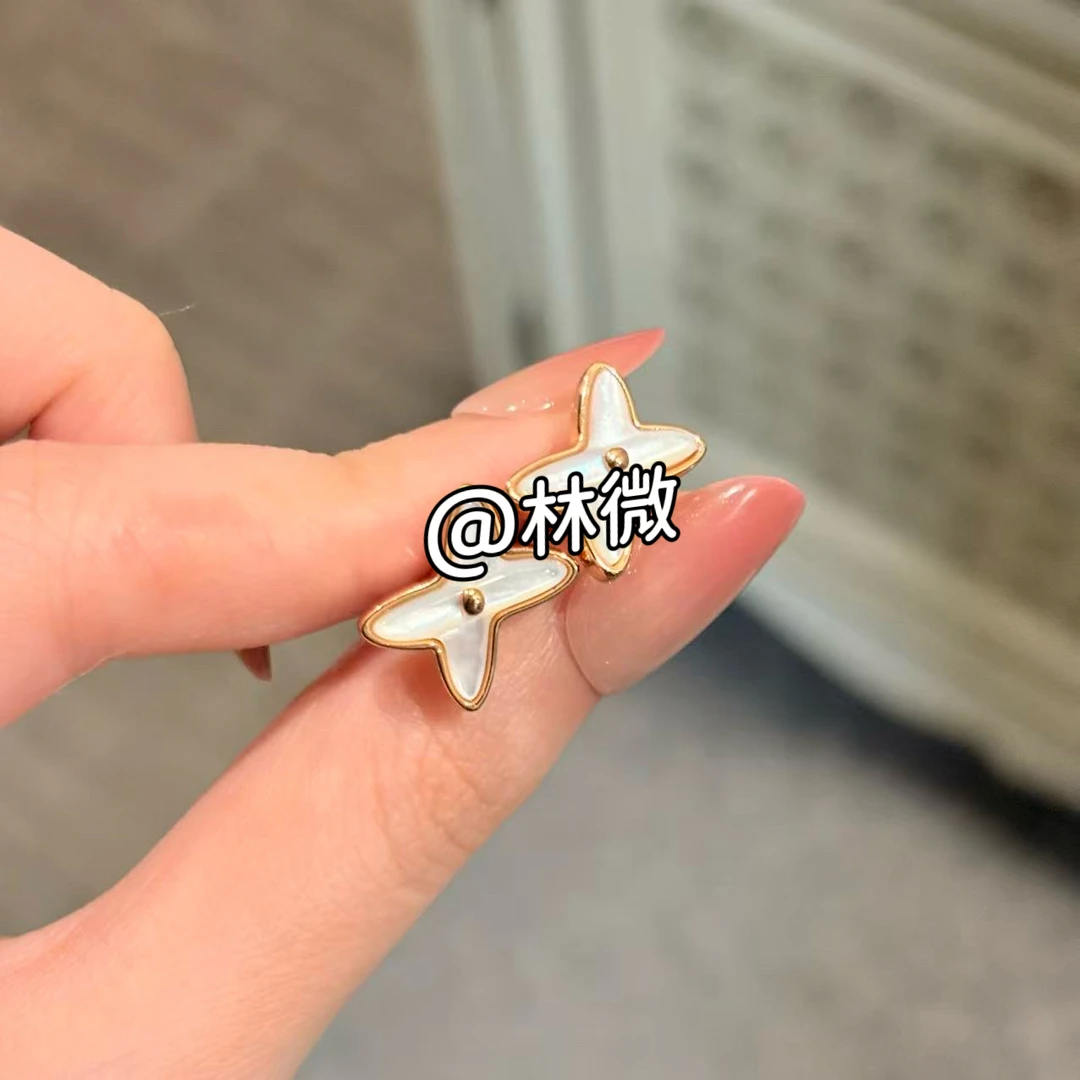 铜合金贝壳耳饰 轻奢气质时尚百搭气质小众法式小香风耳钉E121