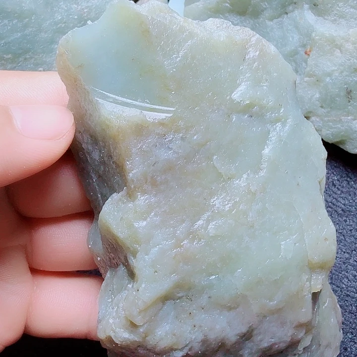 未镶嵌和田玉（糖玉）珠宝半成品