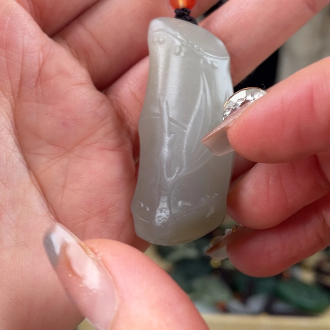 和田玉（糖玉）未镶嵌颈饰