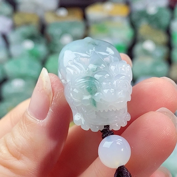 颈饰未镶嵌翡翠天然