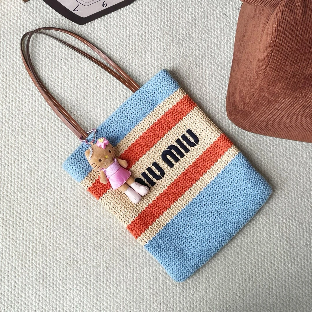 99新 MIU MIU/缪缪 竖版条纹编织tote JM14TH79-0025